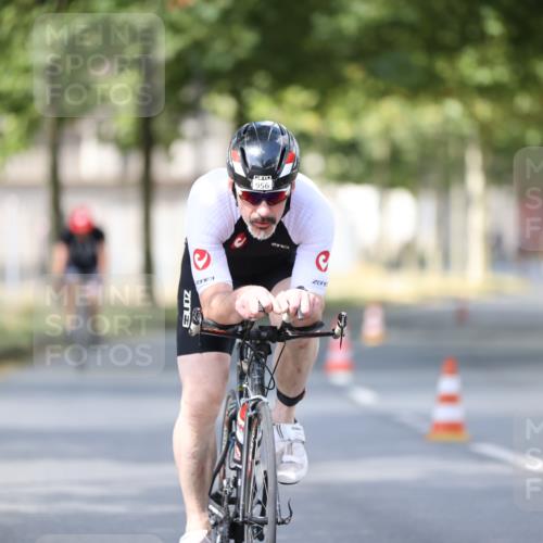 11.08.2024 - GEWOBA Citytriathlon Bremen H.Heesch http://msf.ph/oto/6801652 11.08.2024 12:02:09 Laufen  meine-sportfotos.de