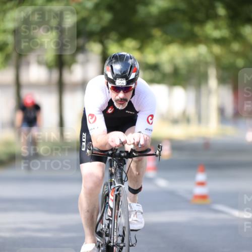 11.08.2024 - GEWOBA Citytriathlon Bremen H.Heesch http://msf.ph/oto/6801653 11.08.2024 12:02:09 Laufen  meine-sportfotos.de