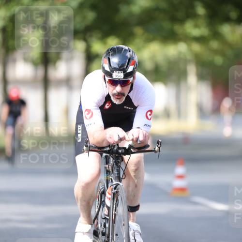 11.08.2024 - GEWOBA Citytriathlon Bremen H.Heesch http://msf.ph/oto/6801657 11.08.2024 12:02:09 Laufen  meine-sportfotos.de