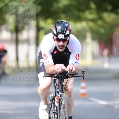 11.08.2024 - GEWOBA Citytriathlon Bremen H.Heesch http://msf.ph/oto/6801661 11.08.2024 12:02:09 Laufen  meine-sportfotos.de
