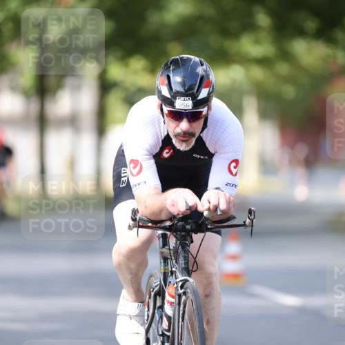 11.08.2024 - GEWOBA Citytriathlon Bremen H.Heesch http://msf.ph/oto/6801663 11.08.2024 12:02:09 Laufen  meine-sportfotos.de