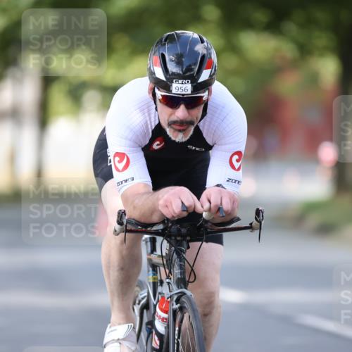 11.08.2024 - GEWOBA Citytriathlon Bremen H.Heesch http://msf.ph/oto/6801668 11.08.2024 12:02:10 Laufen  meine-sportfotos.de