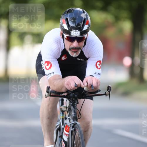 11.08.2024 - GEWOBA Citytriathlon Bremen H.Heesch http://msf.ph/oto/6801670 11.08.2024 12:02:10 Laufen  meine-sportfotos.de