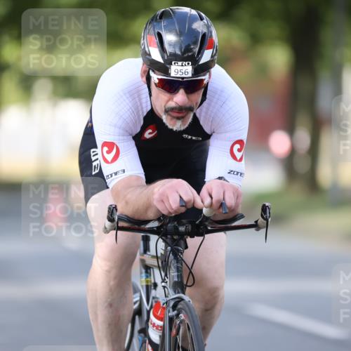 11.08.2024 - GEWOBA Citytriathlon Bremen H.Heesch http://msf.ph/oto/6801672 11.08.2024 12:02:10 Laufen  meine-sportfotos.de