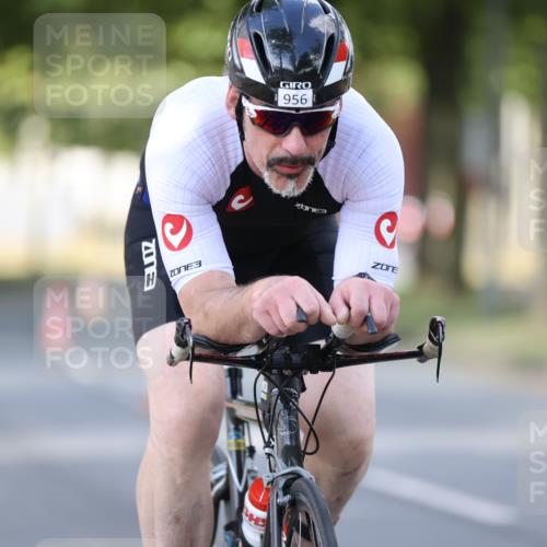 11.08.2024 - GEWOBA Citytriathlon Bremen H.Heesch http://msf.ph/oto/6801674 11.08.2024 12:02:10 Laufen  meine-sportfotos.de