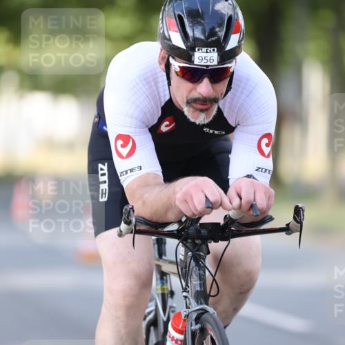 11.08.2024 - GEWOBA Citytriathlon Bremen H.Heesch http://msf.ph/oto/6801676 11.08.2024 12:02:10 Laufen  meine-sportfotos.de