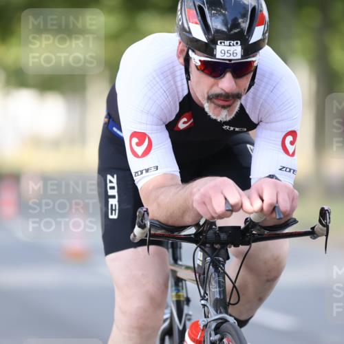 11.08.2024 - GEWOBA Citytriathlon Bremen H.Heesch http://msf.ph/oto/6801678 11.08.2024 12:02:10 Laufen  meine-sportfotos.de