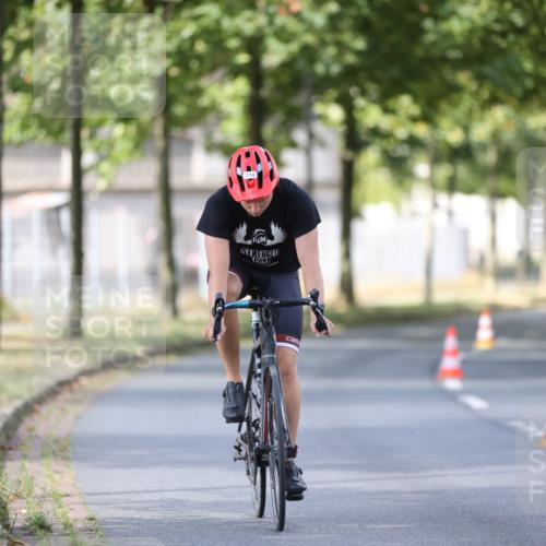 11.08.2024 - GEWOBA Citytriathlon Bremen H.Heesch http://msf.ph/oto/6801685 11.08.2024 12:02:12 Laufen  meine-sportfotos.de
