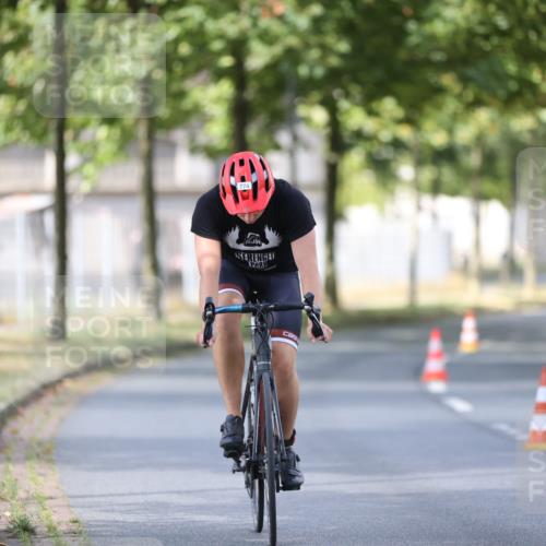11.08.2024 - GEWOBA Citytriathlon Bremen H.Heesch http://msf.ph/oto/6801689 11.08.2024 12:02:12 Laufen  meine-sportfotos.de