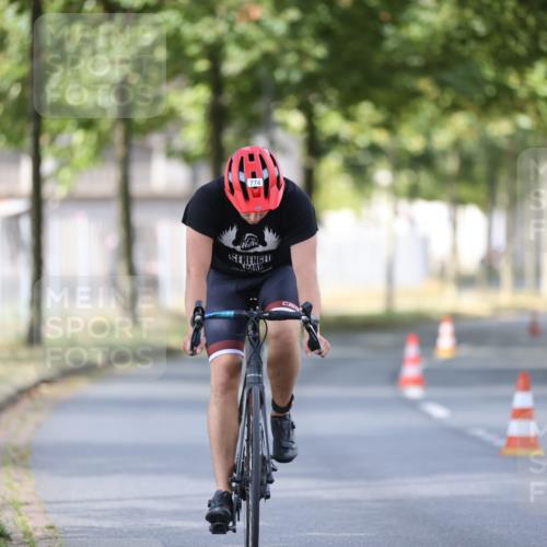 11.08.2024 - GEWOBA Citytriathlon Bremen H.Heesch http://msf.ph/oto/6801694 11.08.2024 12:02:12 Laufen  meine-sportfotos.de