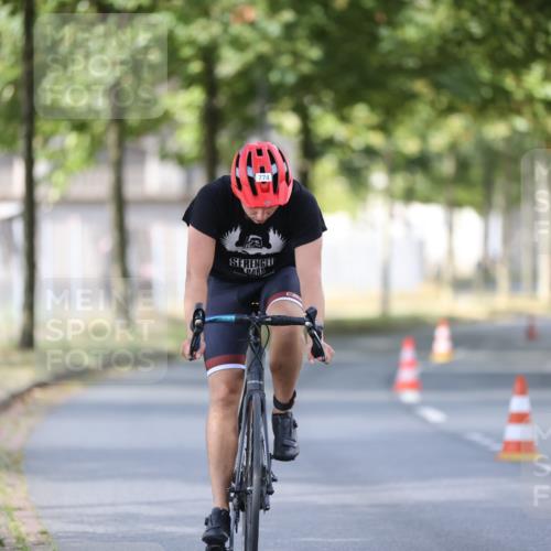 11.08.2024 - GEWOBA Citytriathlon Bremen H.Heesch http://msf.ph/oto/6801696 11.08.2024 12:02:12 Laufen  meine-sportfotos.de