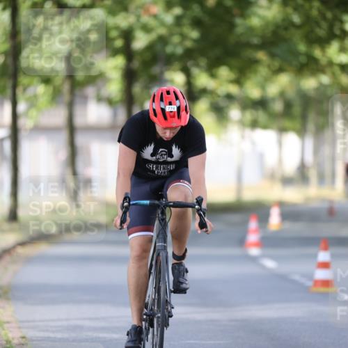 11.08.2024 - GEWOBA Citytriathlon Bremen H.Heesch http://msf.ph/oto/6801698 11.08.2024 12:02:12 Laufen  meine-sportfotos.de