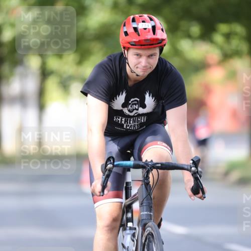 11.08.2024 - GEWOBA Citytriathlon Bremen H.Heesch http://msf.ph/oto/6801724 11.08.2024 12:02:13 Laufen  meine-sportfotos.de