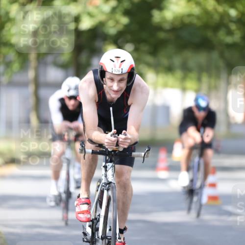 11.08.2024 - GEWOBA Citytriathlon Bremen H.Heesch http://msf.ph/oto/6801733 11.08.2024 12:02:22 Laufen  meine-sportfotos.de