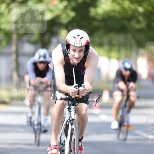 11.08.2024 - GEWOBA Citytriathlon Bremen H.Heesch http://msf.ph/oto/6801737 11.08.2024 12:02:22 Laufen  meine-sportfotos.de