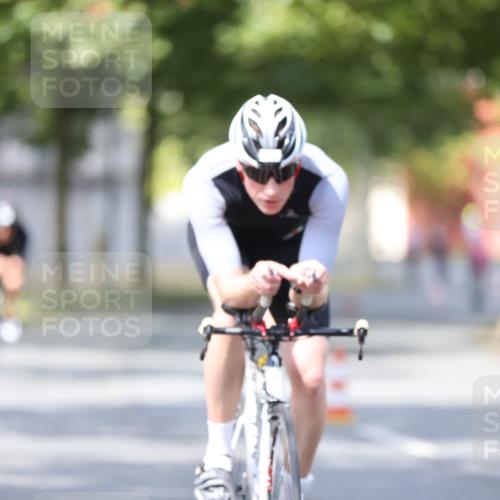 11.08.2024 - GEWOBA Citytriathlon Bremen H.Heesch http://msf.ph/oto/6801754 11.08.2024 12:02:23 Laufen  meine-sportfotos.de