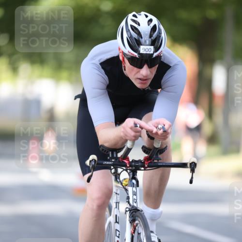 11.08.2024 - GEWOBA Citytriathlon Bremen H.Heesch http://msf.ph/oto/6801765 11.08.2024 12:02:24 Laufen  meine-sportfotos.de