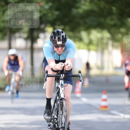 11.08.2024 - GEWOBA Citytriathlon Bremen H.Heesch http://msf.ph/oto/6801779 11.08.2024 12:02:31 Laufen  meine-sportfotos.de