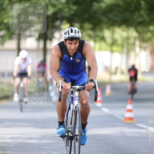 11.08.2024 - GEWOBA Citytriathlon Bremen H.Heesch http://msf.ph/oto/6801800 11.08.2024 12:02:33 Laufen  meine-sportfotos.de