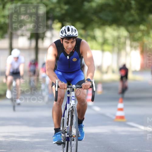 11.08.2024 - GEWOBA Citytriathlon Bremen H.Heesch http://msf.ph/oto/6801802 11.08.2024 12:02:33 Laufen  meine-sportfotos.de