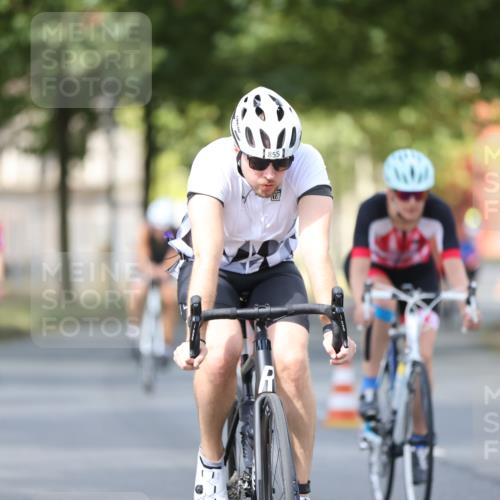11.08.2024 - GEWOBA Citytriathlon Bremen H.Heesch http://msf.ph/oto/6801831 11.08.2024 12:02:35 Laufen  meine-sportfotos.de