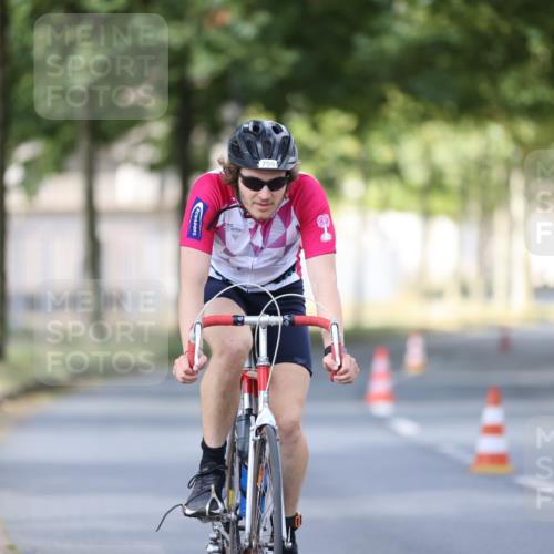 11.08.2024 - GEWOBA Citytriathlon Bremen H.Heesch http://msf.ph/oto/6801849 11.08.2024 12:02:37 Laufen  meine-sportfotos.de
