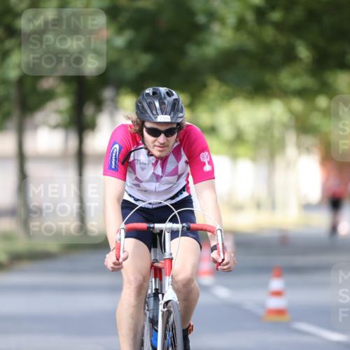 11.08.2024 - GEWOBA Citytriathlon Bremen H.Heesch http://msf.ph/oto/6801855 11.08.2024 12:02:37 Laufen  meine-sportfotos.de