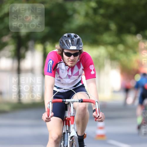 11.08.2024 - GEWOBA Citytriathlon Bremen H.Heesch http://msf.ph/oto/6801860 11.08.2024 12:02:37 Laufen  meine-sportfotos.de