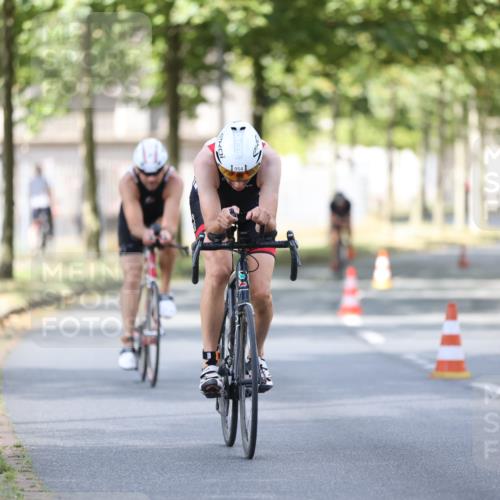 11.08.2024 - GEWOBA Citytriathlon Bremen H.Heesch http://msf.ph/oto/6801876 11.08.2024 12:02:48 Laufen  meine-sportfotos.de