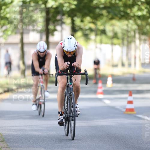 11.08.2024 - GEWOBA Citytriathlon Bremen H.Heesch http://msf.ph/oto/6801878 11.08.2024 12:02:48 Laufen  meine-sportfotos.de