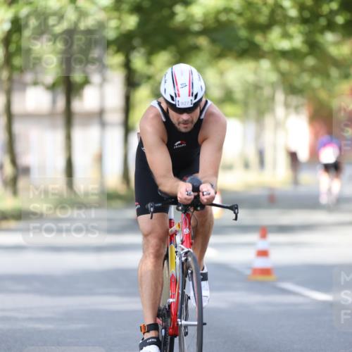 11.08.2024 - GEWOBA Citytriathlon Bremen H.Heesch http://msf.ph/oto/6801896 11.08.2024 12:02:50 Laufen  meine-sportfotos.de
