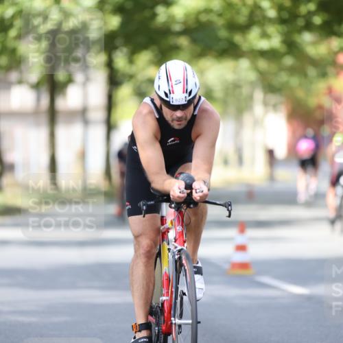 11.08.2024 - GEWOBA Citytriathlon Bremen H.Heesch http://msf.ph/oto/6801898 11.08.2024 12:02:50 Laufen  meine-sportfotos.de