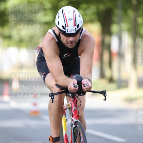 11.08.2024 - GEWOBA Citytriathlon Bremen H.Heesch http://msf.ph/oto/6801917 11.08.2024 12:02:50 Laufen  meine-sportfotos.de