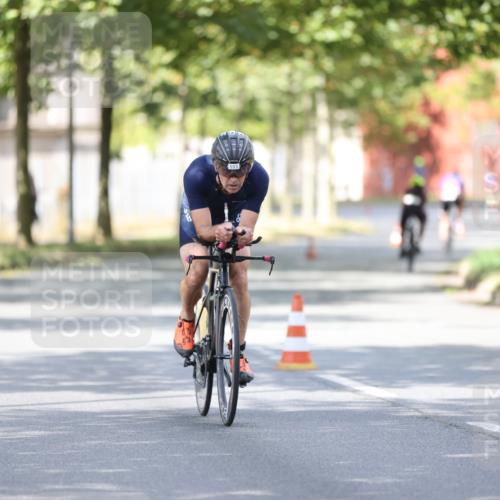 11.08.2024 - GEWOBA Citytriathlon Bremen H.Heesch http://msf.ph/oto/6801925 11.08.2024 12:02:52 Laufen  meine-sportfotos.de
