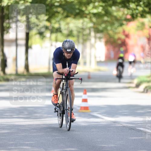 11.08.2024 - GEWOBA Citytriathlon Bremen H.Heesch http://msf.ph/oto/6801928 11.08.2024 12:02:52 Laufen  meine-sportfotos.de