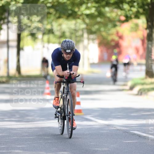 11.08.2024 - GEWOBA Citytriathlon Bremen H.Heesch http://msf.ph/oto/6801931 11.08.2024 12:02:52 Laufen  meine-sportfotos.de