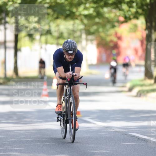 11.08.2024 - GEWOBA Citytriathlon Bremen H.Heesch http://msf.ph/oto/6801933 11.08.2024 12:02:53 Laufen  meine-sportfotos.de