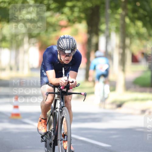 11.08.2024 - GEWOBA Citytriathlon Bremen H.Heesch http://msf.ph/oto/6801951 11.08.2024 12:02:53 Laufen  meine-sportfotos.de