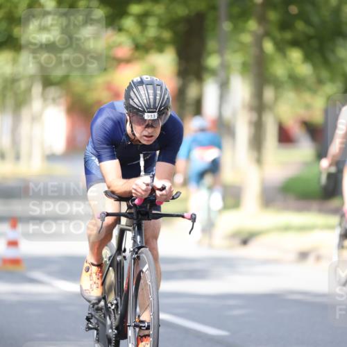 11.08.2024 - GEWOBA Citytriathlon Bremen H.Heesch http://msf.ph/oto/6801953 11.08.2024 12:02:53 Laufen  meine-sportfotos.de