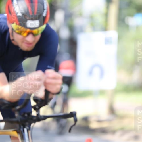 11.08.2024 - GEWOBA Citytriathlon Bremen H.Heesch http://msf.ph/oto/6801992 11.08.2024 12:03:00 Laufen  meine-sportfotos.de