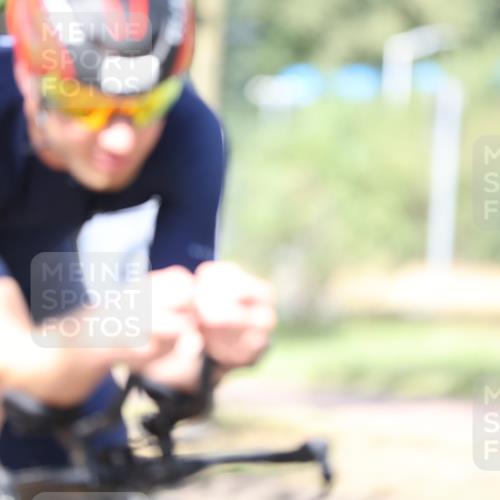 11.08.2024 - GEWOBA Citytriathlon Bremen H.Heesch http://msf.ph/oto/6801996 11.08.2024 12:03:00 Laufen  meine-sportfotos.de