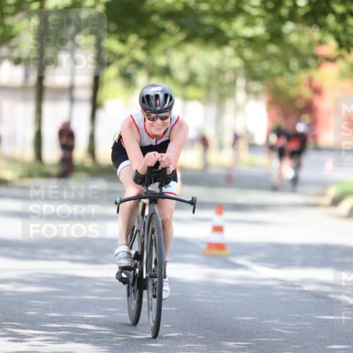 11.08.2024 - GEWOBA Citytriathlon Bremen H.Heesch http://msf.ph/oto/6802013 11.08.2024 12:03:12 Laufen  meine-sportfotos.de