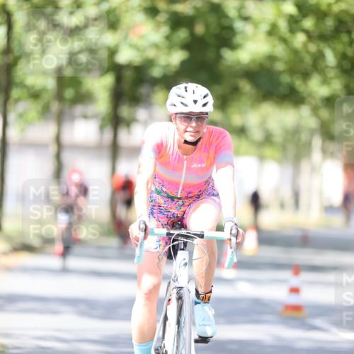 11.08.2024 - GEWOBA Citytriathlon Bremen H.Heesch http://msf.ph/oto/6802033 11.08.2024 12:03:13 Laufen  meine-sportfotos.de