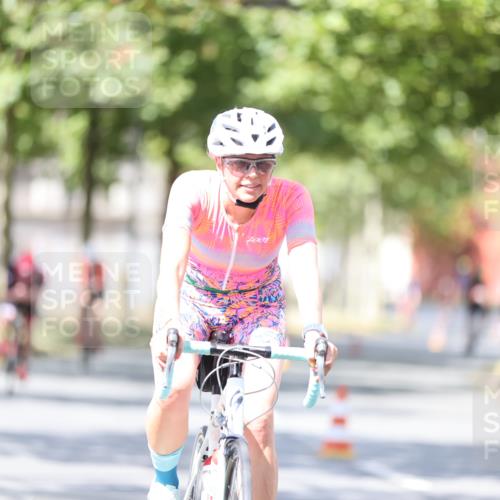 11.08.2024 - GEWOBA Citytriathlon Bremen H.Heesch http://msf.ph/oto/6802041 11.08.2024 12:03:14 Laufen  meine-sportfotos.de