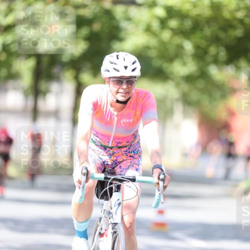 11.08.2024 - GEWOBA Citytriathlon Bremen H.Heesch http://msf.ph/oto/6802043 11.08.2024 12:03:14 Laufen  meine-sportfotos.de