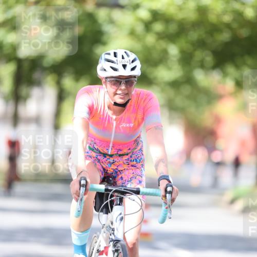 11.08.2024 - GEWOBA Citytriathlon Bremen H.Heesch http://msf.ph/oto/6802047 11.08.2024 12:03:14 Laufen  meine-sportfotos.de