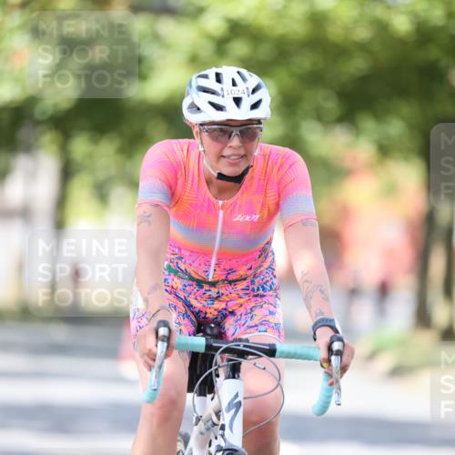 11.08.2024 - GEWOBA Citytriathlon Bremen H.Heesch http://msf.ph/oto/6802053 11.08.2024 12:03:14 Laufen  meine-sportfotos.de