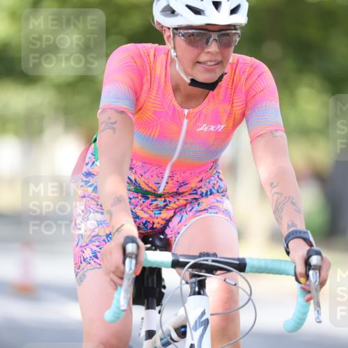 11.08.2024 - GEWOBA Citytriathlon Bremen H.Heesch http://msf.ph/oto/6802065 11.08.2024 12:03:14 Laufen  meine-sportfotos.de