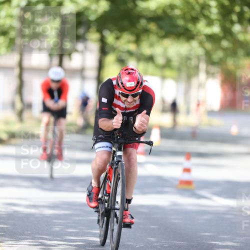11.08.2024 - GEWOBA Citytriathlon Bremen H.Heesch http://msf.ph/oto/6802075 11.08.2024 12:03:16 Laufen  meine-sportfotos.de