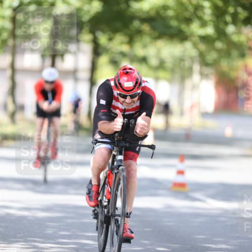 11.08.2024 - GEWOBA Citytriathlon Bremen H.Heesch http://msf.ph/oto/6802077 11.08.2024 12:03:16 Laufen  meine-sportfotos.de